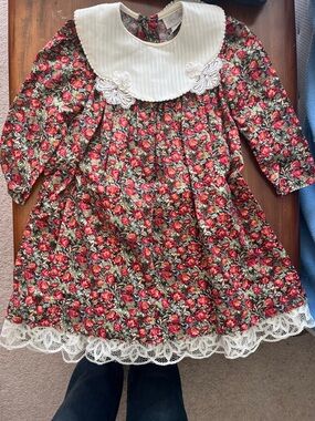 Little Girl Red Roses Dress with White Collar and White Lace at Bottom